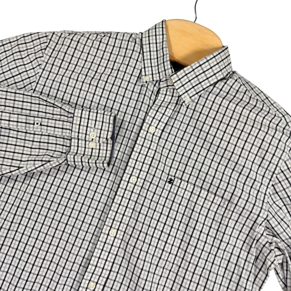 IZOD Button Down Shirt Mens M White Black Graph Check Long Sleeve Cotton